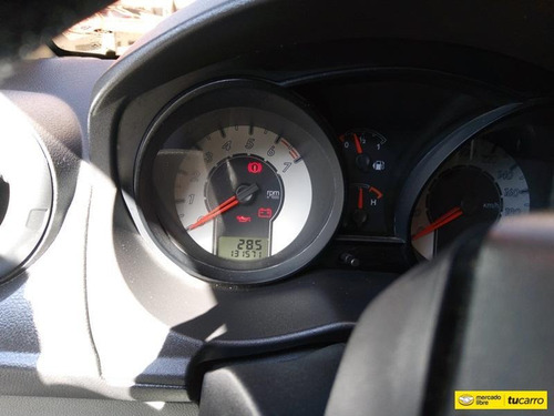 Imagen 9 de 9 de Ford Fiesta Max-automático