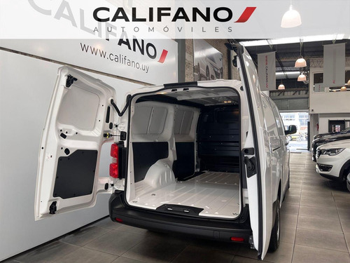 Imagen 9 de 22 de Citroën Jumpy Furgon Pack. Diesel 2023 0km