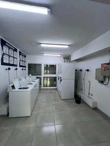 Martin De Solier // Estacion De Metro Cerrillos