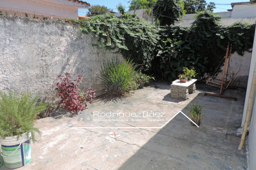 Venta Casa 3 Dormitorios 2 Baños Jardin Con Entrada Para Auto Sayago