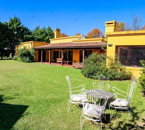 Increible Casa Country Los Alamos Ibarlucea