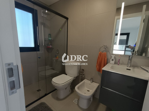 Divina Casa Muy Nueva Y Con Todas Las Comodidades En Pilar De Los Horneros.