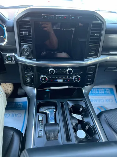 Ford F-150 Lariat 2021