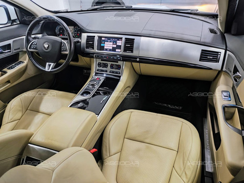 Jaguar Xf 2.0 Turbo P Luxury 2015 71.000km