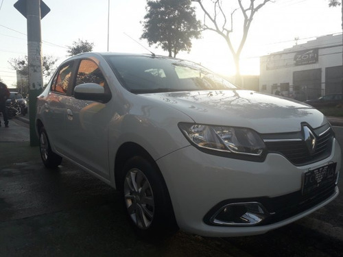Logan 1.6 Expression 8v Flex 4p Manual