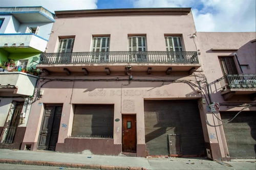 Imagen 1 de 13 de Gran Local Con Entrada Vehicular Y Oficinas Casi El Puerto!!