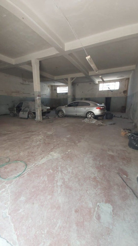 Imagen 2 de 14 de B° San Martin - Galpon Con Vivienda - Cordoba