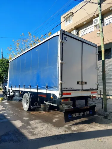 Mercedes Benz 1218