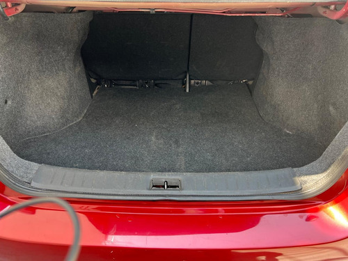 Nissan Sentra 1.8 Sense Mt