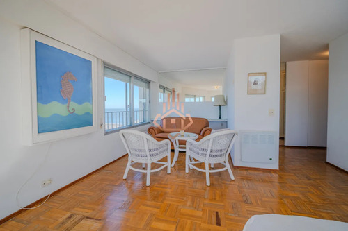 Apartamento De 4 Dormitorios En Península, Punta Del Este