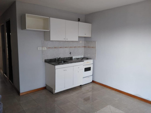 Imagen 17 de 30 de Complejo De Departamentos + Galpon Venta En Block