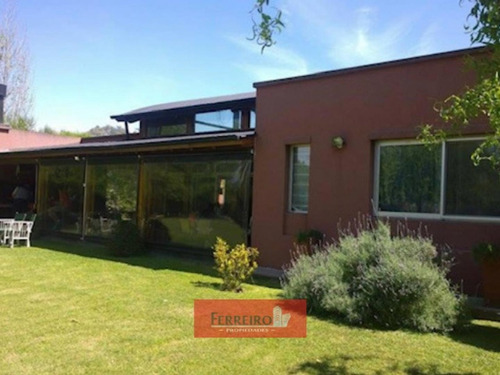 Casa En Venta De 4 Ambientes En Buenos Aires Village