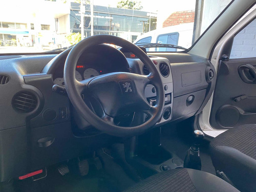 Imagen 7 de 12 de Peugeot Partner 2016 1.6 Hdi Furgon Confort