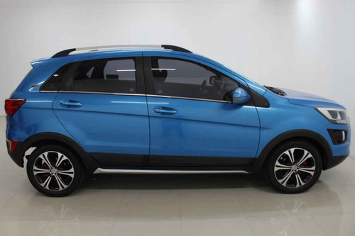 Imagen 6 de 15 de Baic X25 Crossover 2019 4 Cilindros