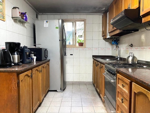 Imagen 10 de 28 de Casa De 6 Dormitorios En Venta En El Centro De Rosario