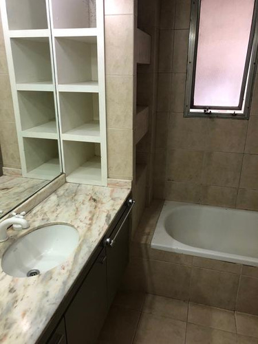 Se Vende Con Renta - Azcuenaga 1541 - Muy Lindo Departamento En Recoleta
