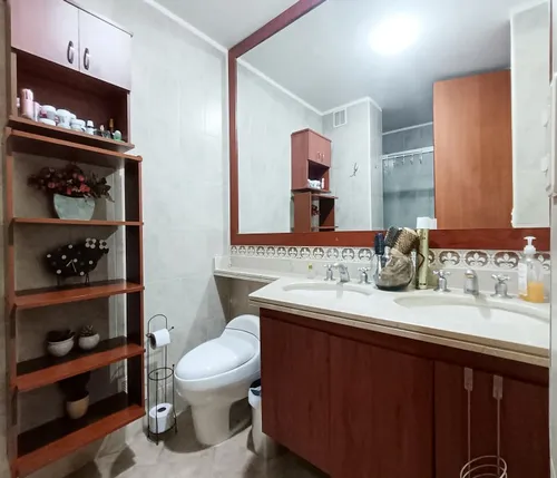 Se Alquila Hermoso Apartamento Duplex En Menga, Quinto Piso Con Ascensor