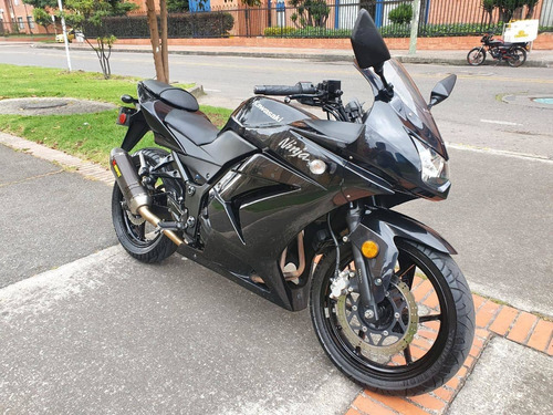 Kawasaki Ninja 250 Negra