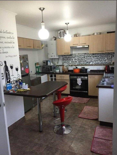 Excelente Casa En Sector Quilen