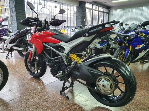 Ducati Hyperstrada 821 Impecable 3700km Permutas