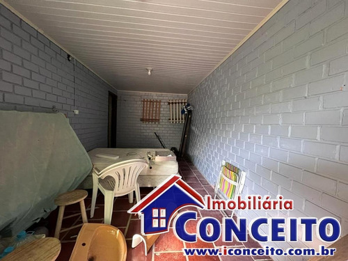Imagem 8 de 15 de C602 - Excelente Residência De 4 Dormitórios No Balneário Santa Terezinha