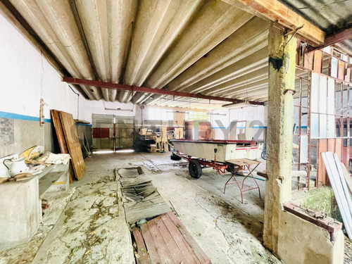 Galpón En Venta En Villa Elvira, La Plata.