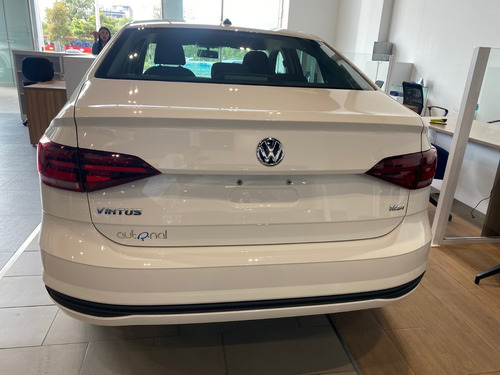 Imagen 6 de 24 de Volkswagen Virtus Trendline Mec Unidades Limitadas 2023