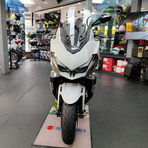 Moto Kymco 400 Xciting Vs