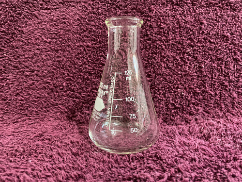 Matraz Erlenmeyer Kimax Graduado De Vidrio 125 Ml (Usado)