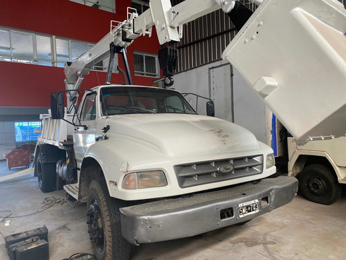 Imagen 3 de 17 de Ford 14000 Con Hidrogrua