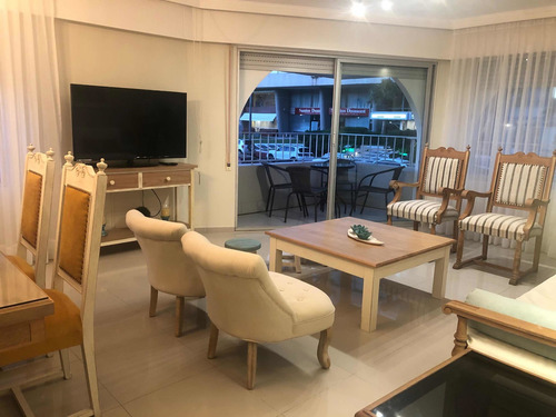 Imagen 1 de 10 de Apartamento En Península , Reciclado Y Súper Comodo