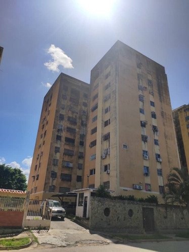 Imagen 8 de 17 de Apartamento En Venta Residencias Plaza Urb. Parque Valencia Adriana Atienzo 04144194178