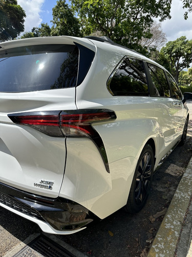 Imagen 4 de 8 de Toyota Sienna Xse 2023