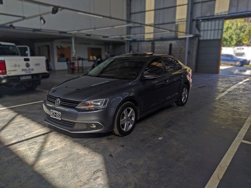 Imagen 1 de 13 de Volkswagen Vento 2.5 170 Hp Luxury