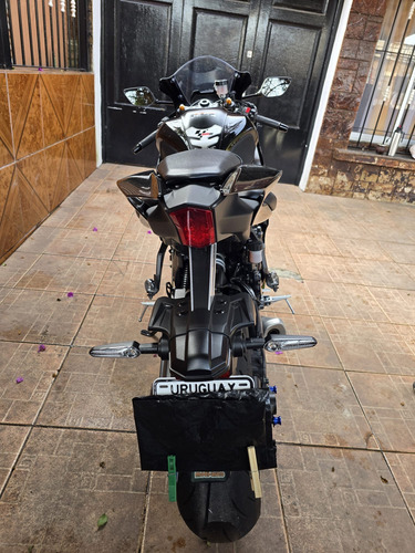 Moto Yamaha R7 Año 2024