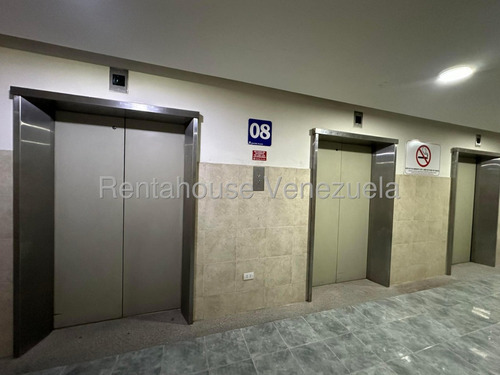 Sq Oficina En Venta En Los Palos Grandes D25-22452s