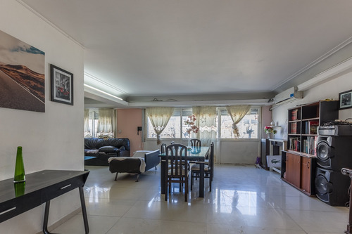 Taller Con Vivienda En Caba: Lote Propio, Terraza Y Quincho