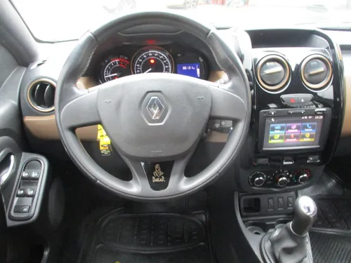 Renault Duster 1.6 DYNAMIQUE DAKAR 4X2 MT AA