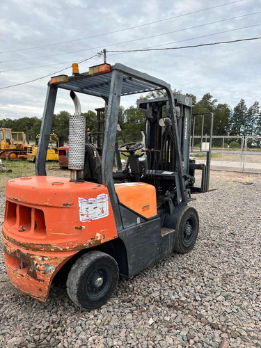 Imagen 13 de 17 de Autoelevador Diesel Doosan 2009 C/4400hs Uso Envios Al Pais