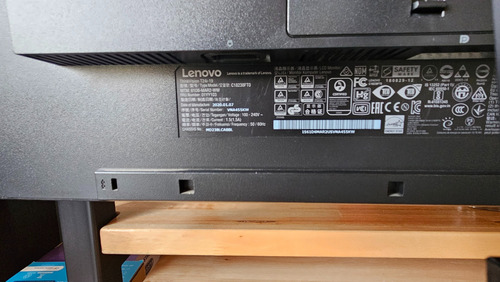 Monitor Lenovo Thinkvision T24i-19 23.8 - Impecable En Caja Negro