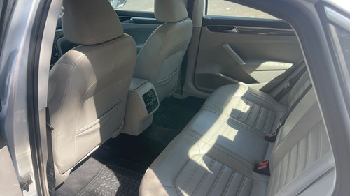 Volkswagen Passat SEL Highline