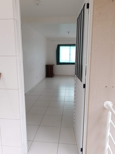 Casa De 3 Quartos Mais Subsolo