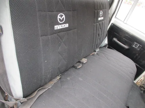 Mazda B2000 2.0