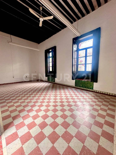 Renta Casona Centro Histórico Av. Hidalgo, Queretaro