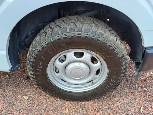 Ford F-150 3.3 XL Doble Cabina V6 4x2 At