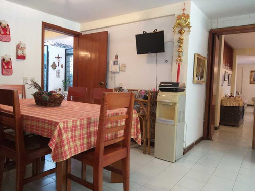 Imagen 14 de 30 de Vendo Casa 580mtrs2 5h+2s/5b+2s/4p Colinas De Tamanaco 9230