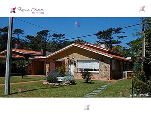 Casa En Mansa, 3 Dormitorios *- Ref: 7200