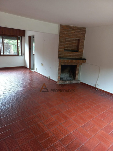 Imagen 2 de 25 de Venta Casa De 4 Dormitorios En Atahualpa