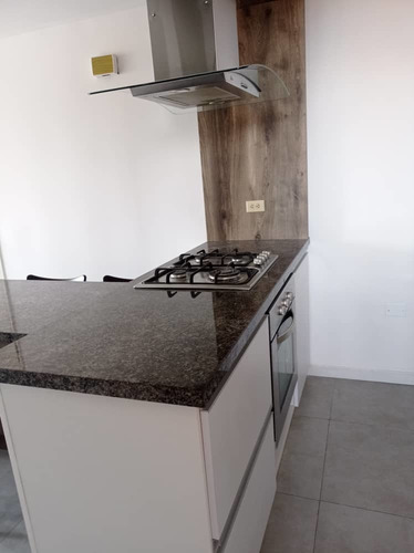 Imagen 2 de 16 de As En Alquiler Apartamento Semi Equipado En Alcaravan As