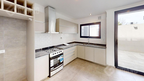 Triplex De 5 Ambientes A Estrenar En Villa Primera, Posesion Inmediata